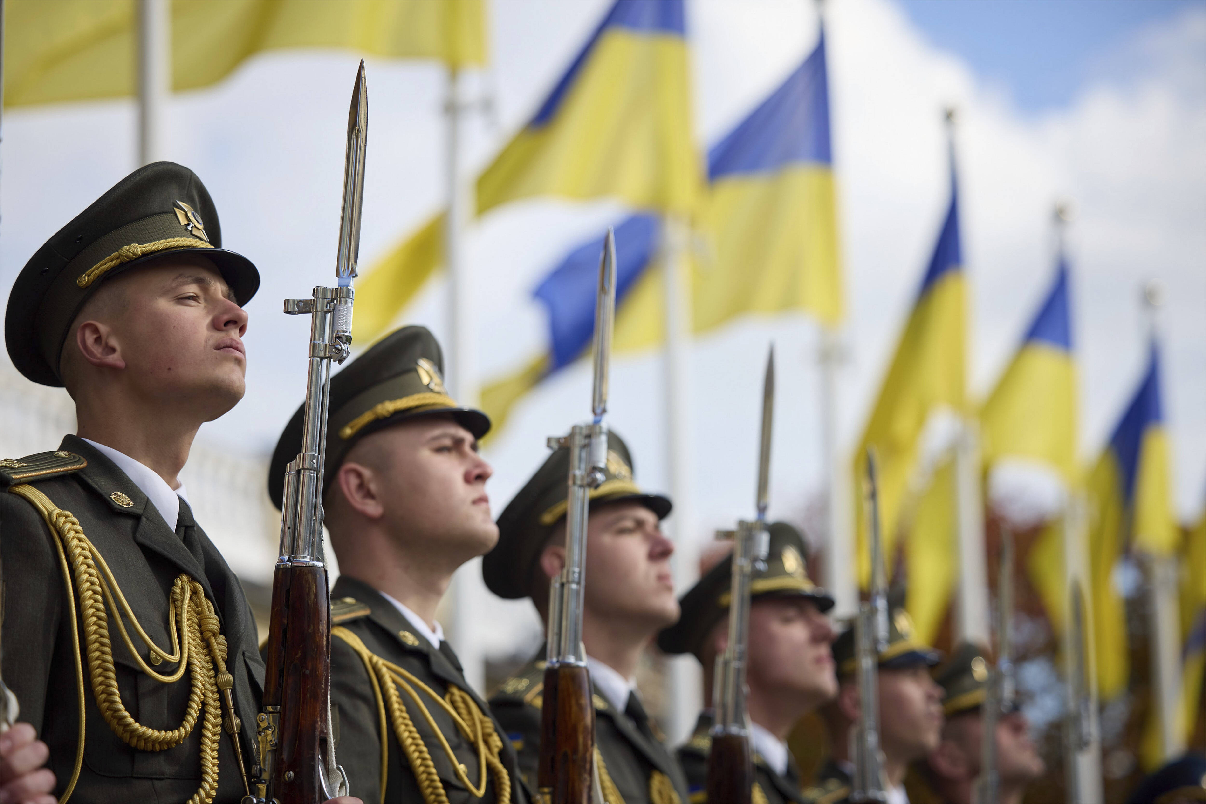 Jetzt auch Mobilmachung in der Ukraine! Soldaten-Mangel - Ukrainisches Militär will alle Männer unter 60 Jahren mobilisieren