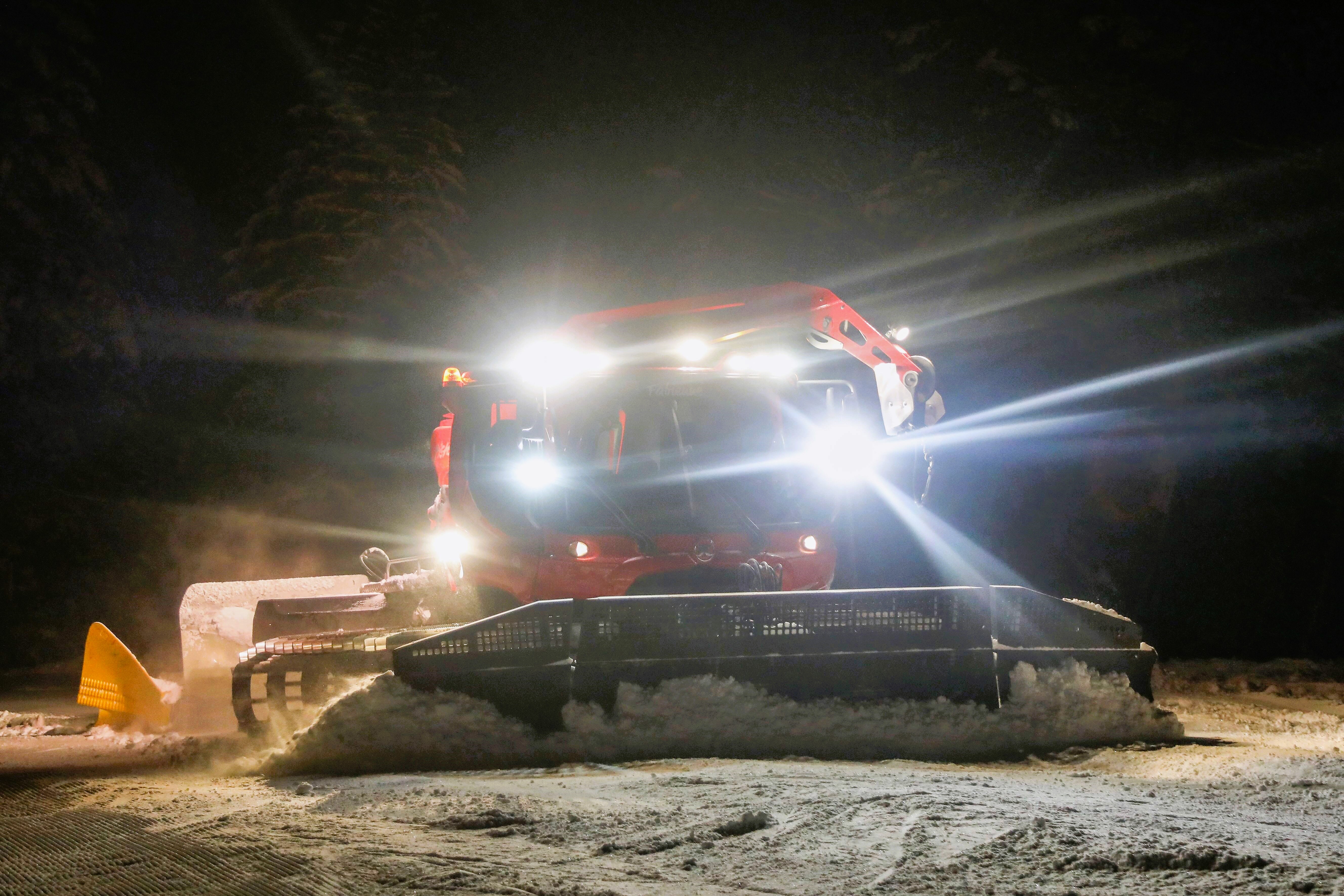 Deutsche Ski-Urlauberin wird von Pistenwalze überfahren! Tödlicher Unfall im Skiurlaub!