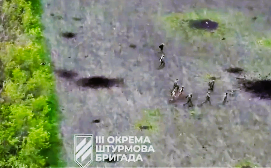 Russische Truppen fliehen aus Bachmut! Russen ziehen sich zurück - keine Deckung mehr durch die Wagner-Söldner!