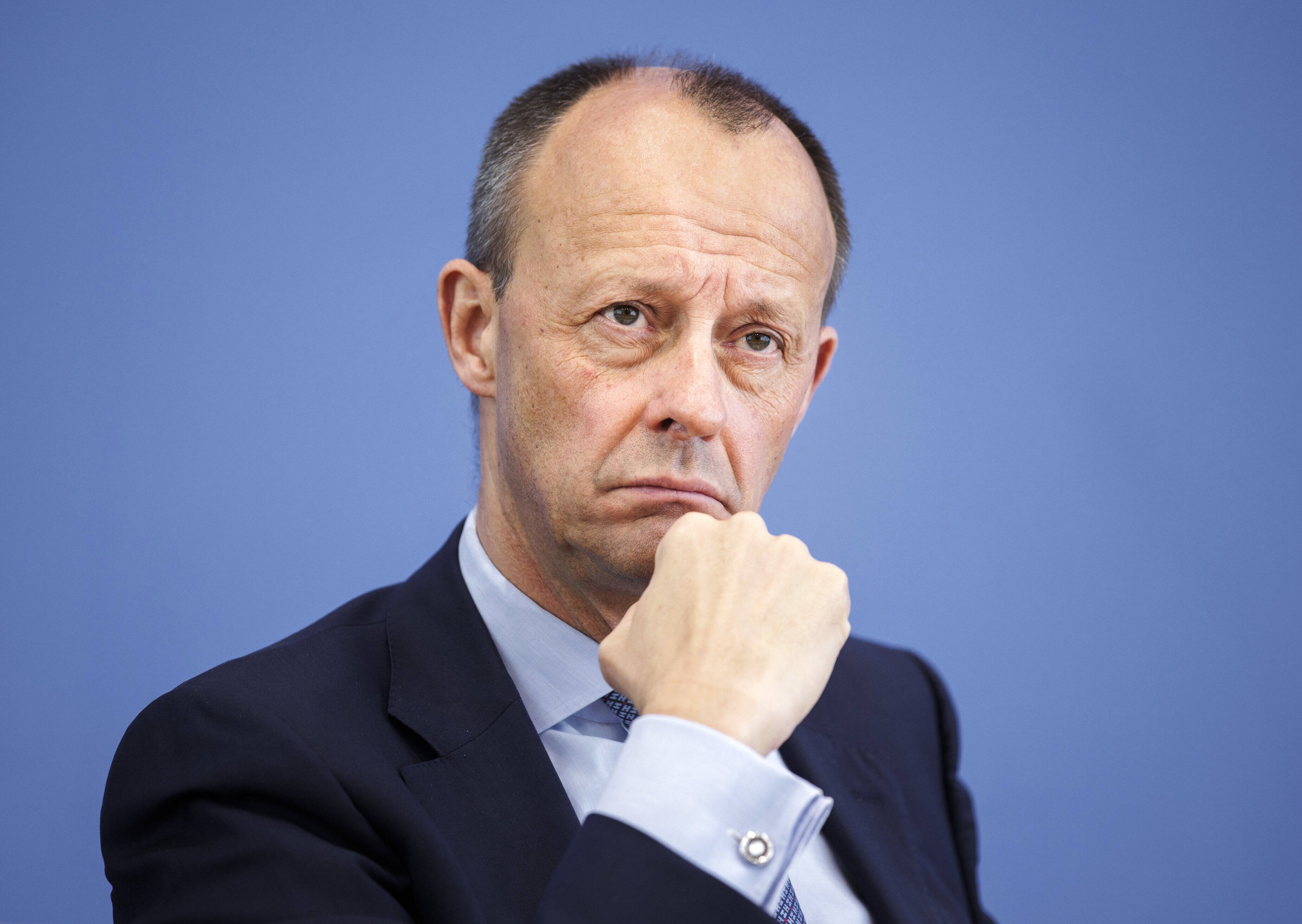 Friedrich Merz will AKWs sofort wieder anschalten! Heftige Attacke auf Bundeskanzler Olaf Scholz