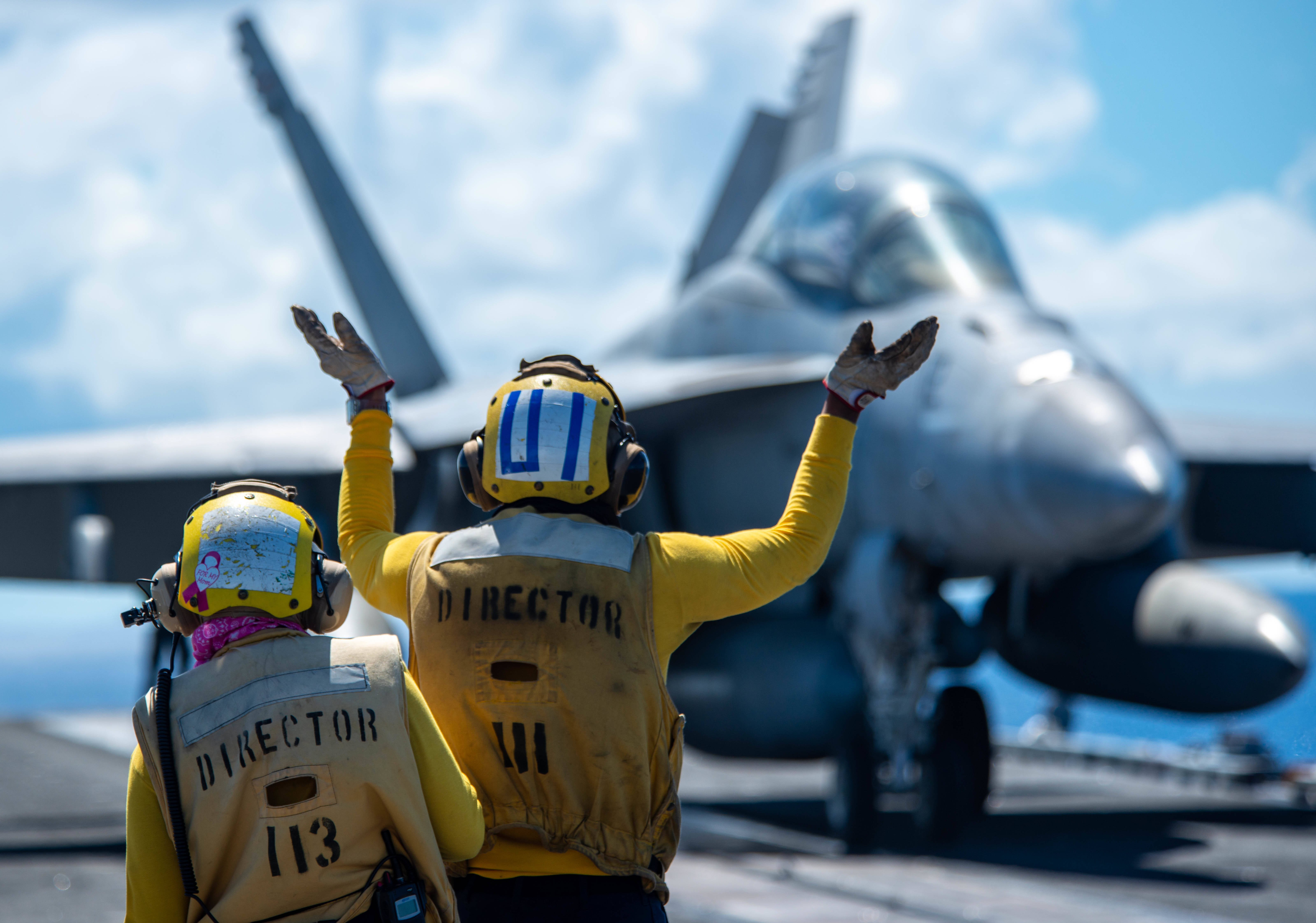 USA schicken größte Luftstreitmacht seit dem 2. Weltkrieg nach Deutschland um uns zu schützen!