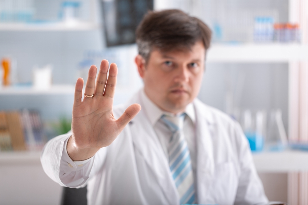 NRW: Orthopäde missbraucht Frau und Kind (11) in seiner Arztpraxis - schreckliche Tat aufgedeckt!